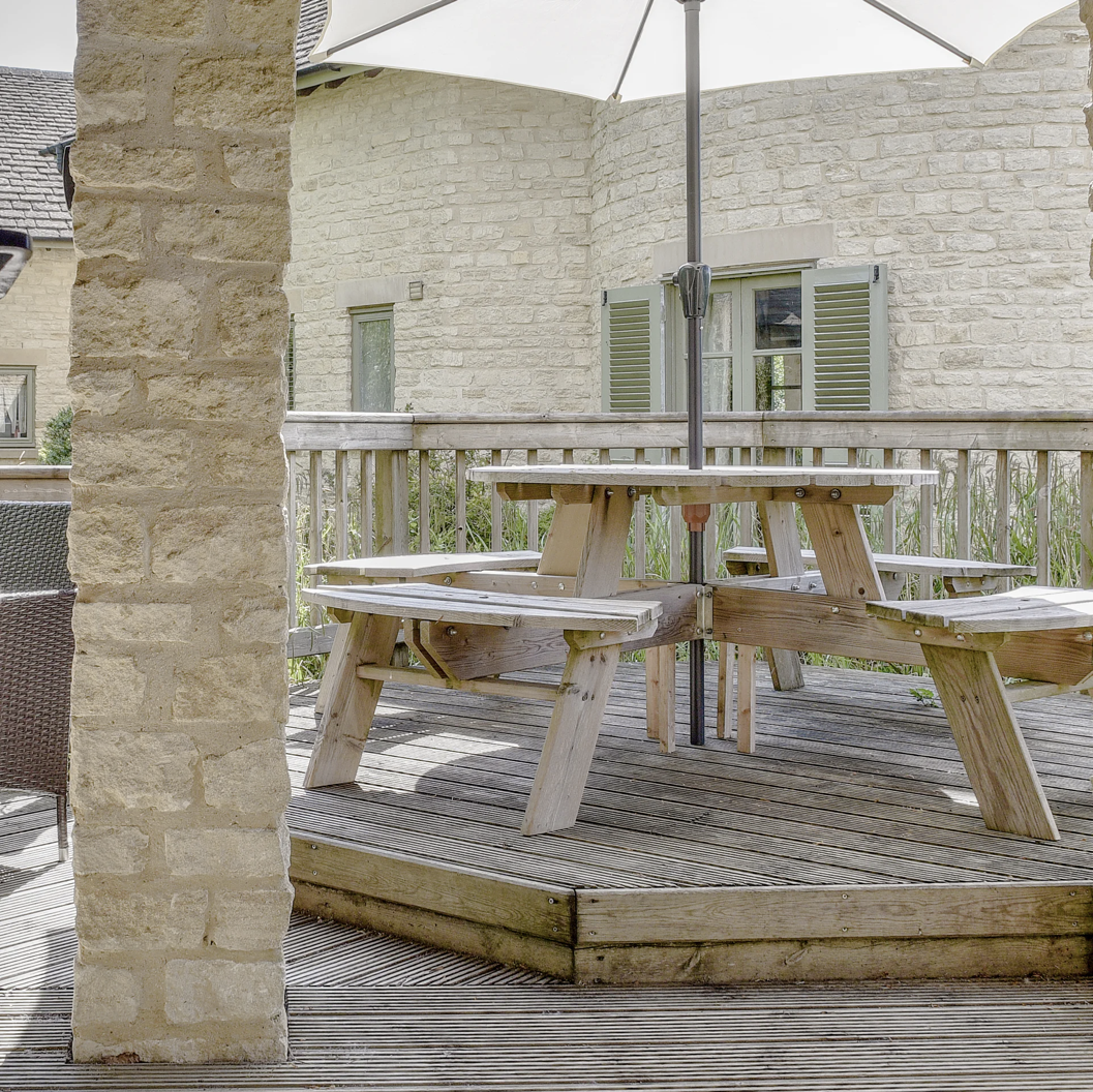 Cornerstone Sundeck Cotswold Summer Parasol BBQ verandah
